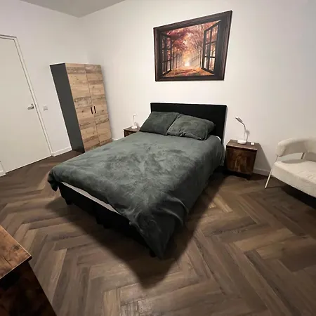 Zaanzen Retreat Hotel *