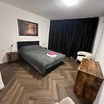 Zaanzen Retreat