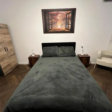 Zaanzen Retreat *