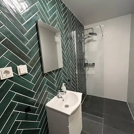 Hotel Zaanzen Retreat *
