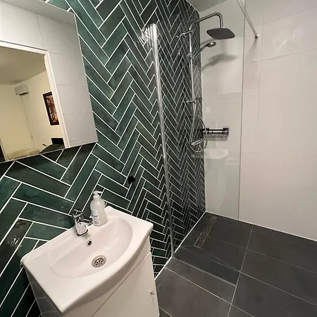Hotel Zaanzen Retreat *