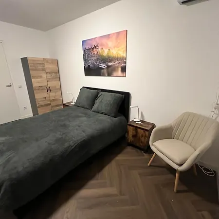 Zaanzen Retreat Hotel