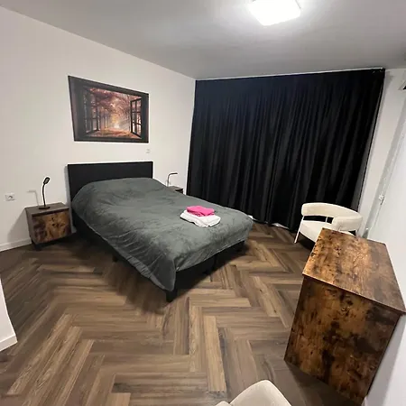 Zaanzen Retreat